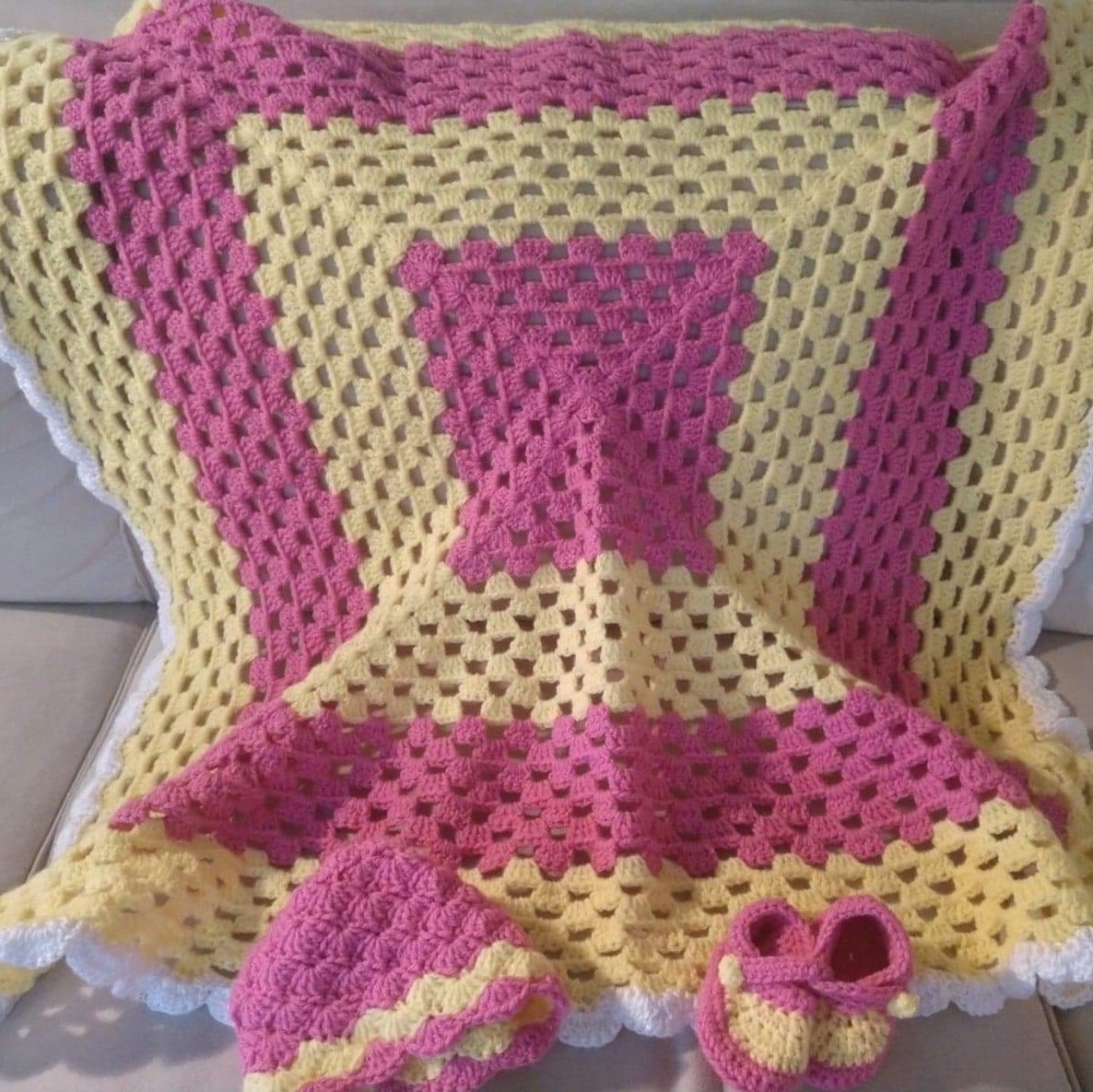 Crochet blanket hat and booties